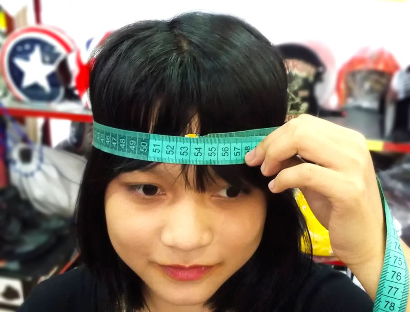 C&aacute;ch đo size v&ograve;ng đầu gi&uacute;p bạn chọn đ&uacute;ng size n&oacute;n bảo hiểm